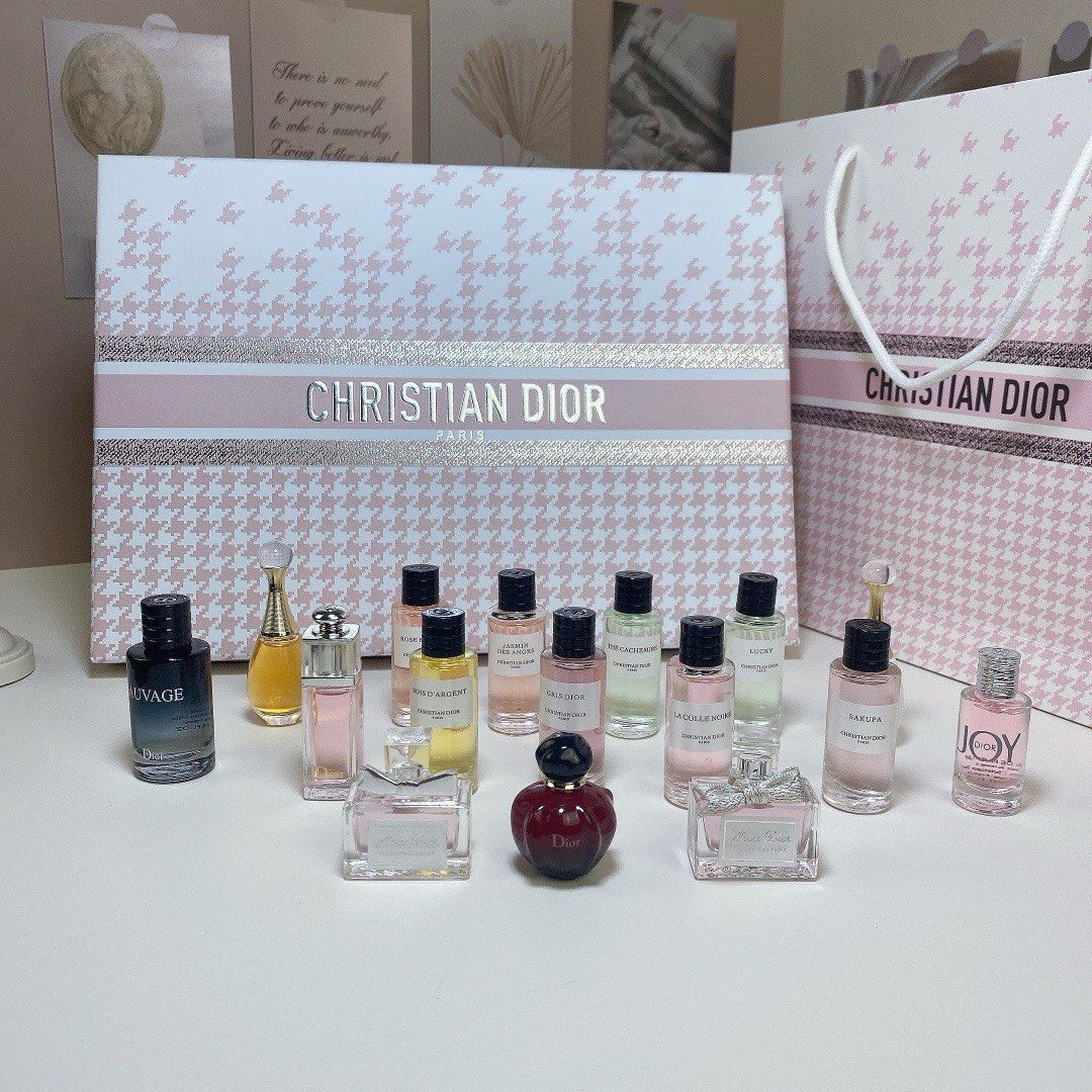 Dior Luxe | Coleção com 16 Unidades