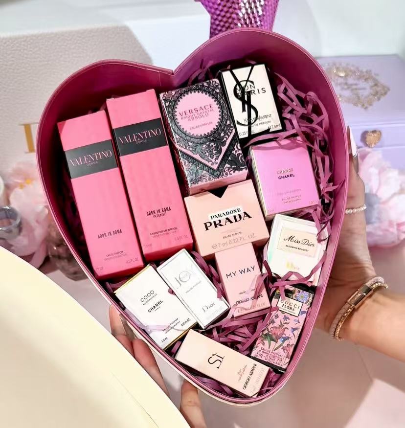 Romance Privé | Coleção com 12 Unidades